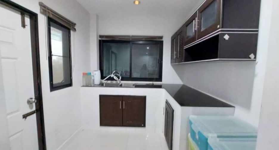 For rent and for sale 3 bed house in Si Racha, Chonburi