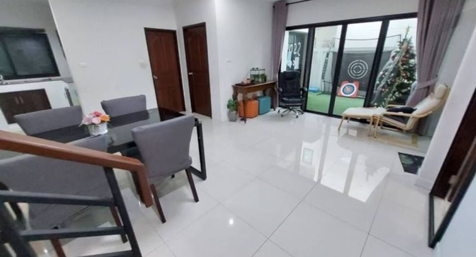For rent and for sale 3 bed house in Si Racha, Chonburi
