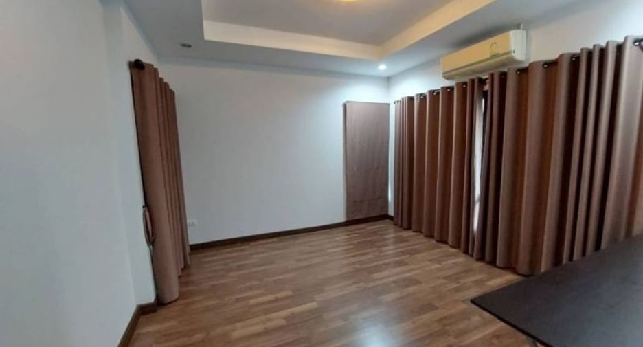 For rent and for sale 3 bed house in Si Racha, Chonburi