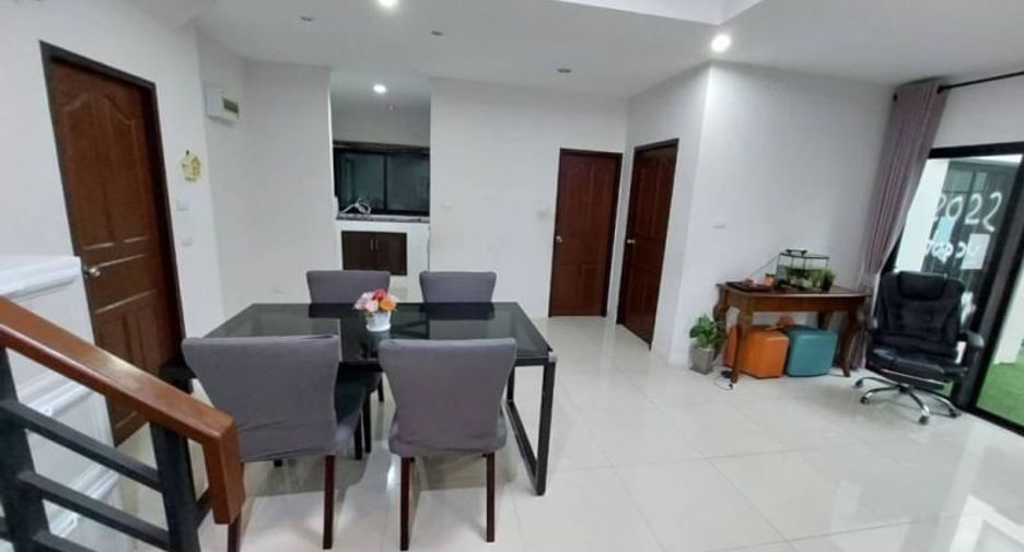 For rent and for sale 3 bed house in Si Racha, Chonburi