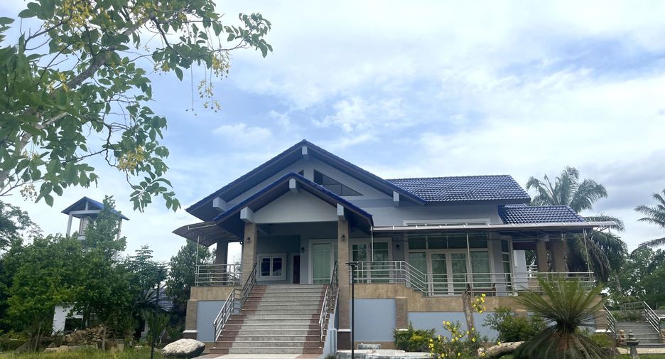 For rent 3 bedrooms house in Takua Thung, Phang Nga