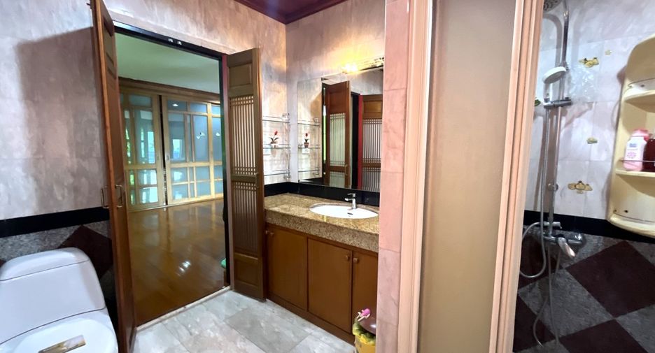 For rent 3 bedrooms house in Takua Thung, Phang Nga