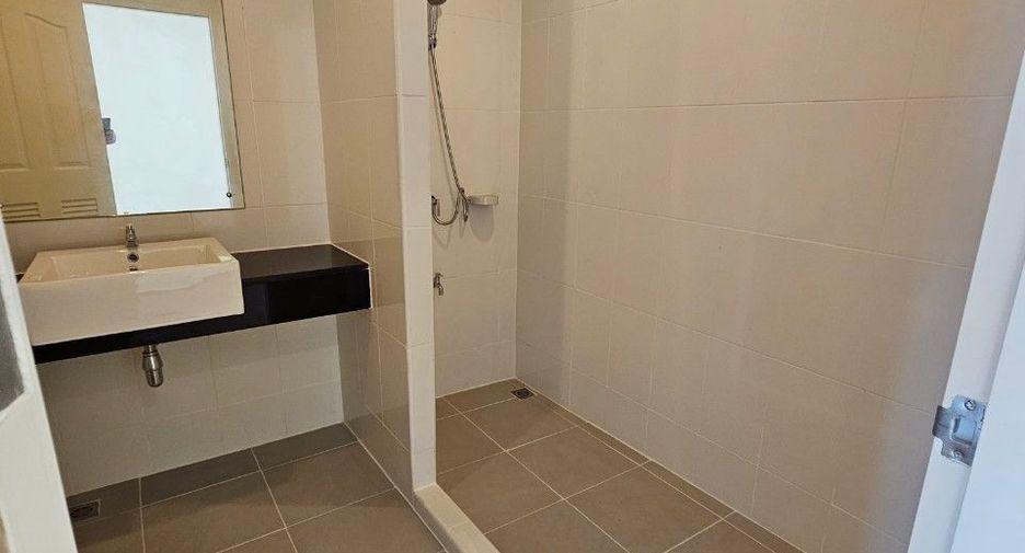 For sale 3 bedrooms townhouse in Mueang Nonthaburi, Nonthaburi