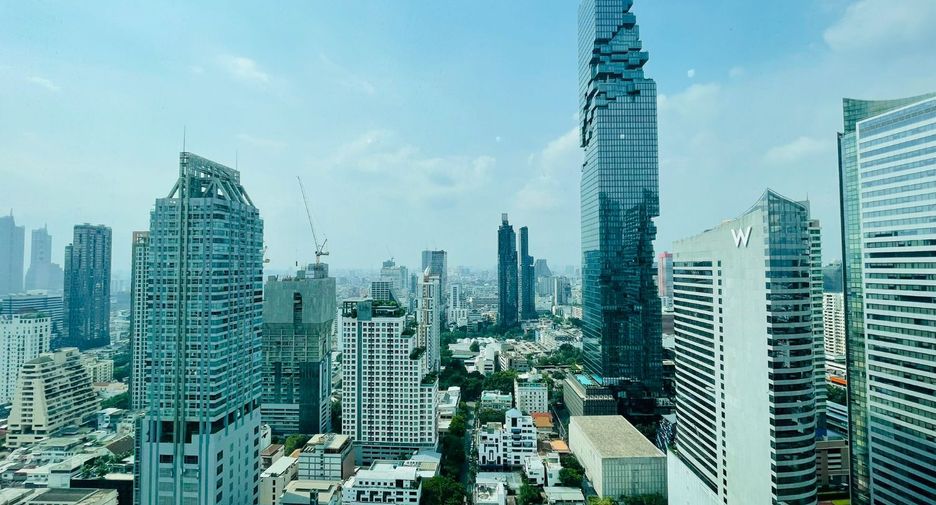 For rent 2 bedrooms condo in Sathon, Bangkok