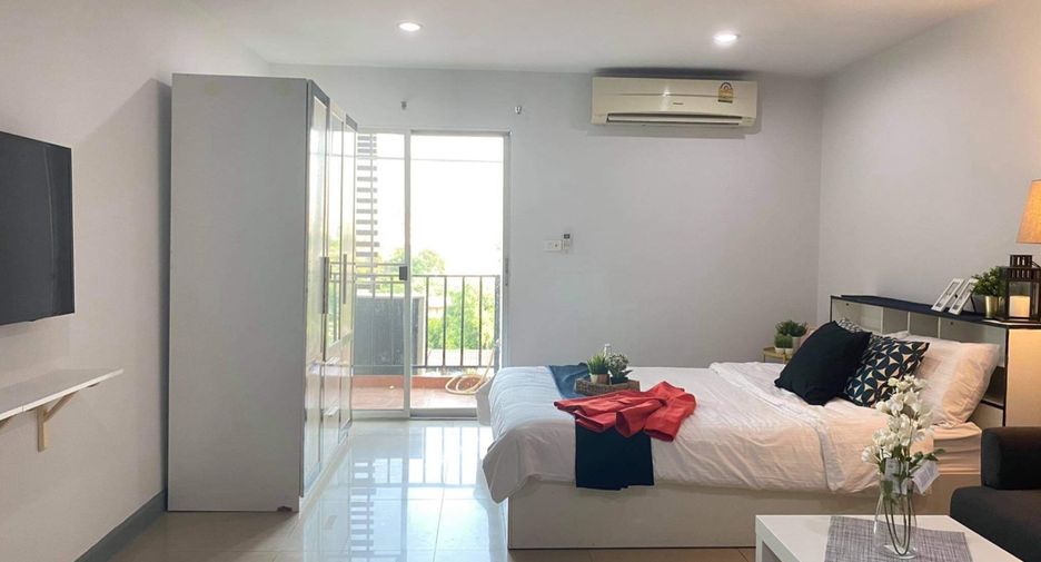 For sale 1 bed condo in Phra Khanong, Bangkok