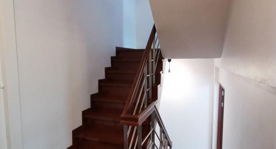 For rent 4 bedrooms townhouse in Watthana, Bangkok