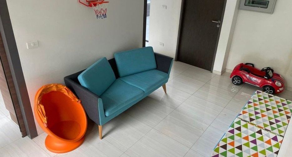 À louer 4 chambres villa à Watthana, Bangkok