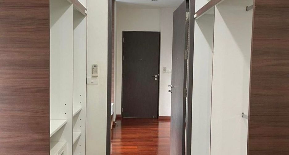 À louer 4 chambres villa à Watthana, Bangkok