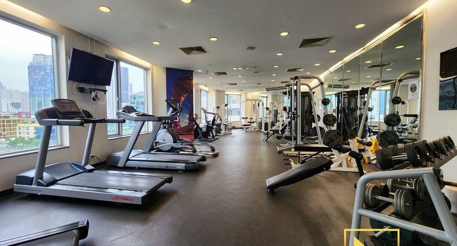 Condo en alquiler de 2 habitaciones en Pathum Wan, Bangkok