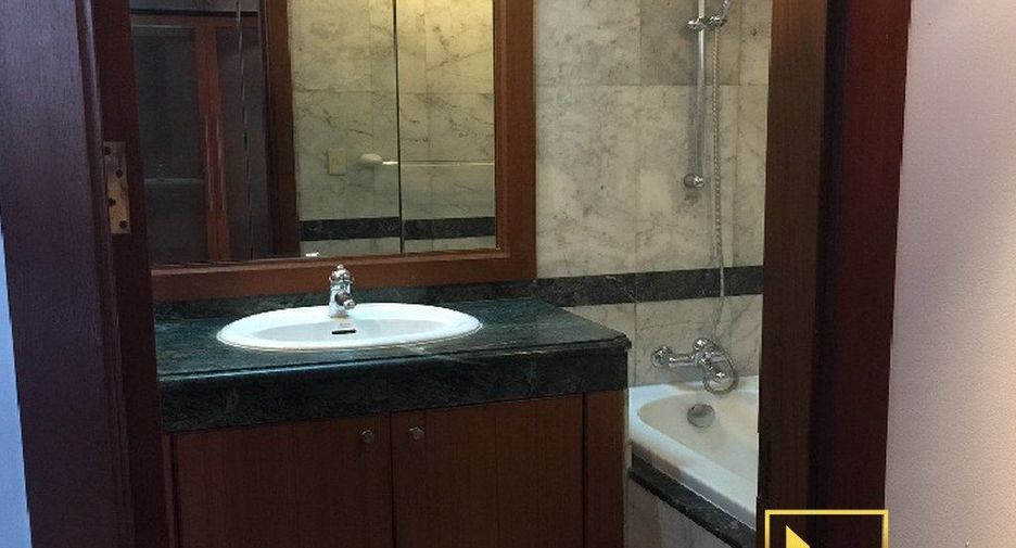Condo en alquiler de 2 habitaciones en Pathum Wan, Bangkok