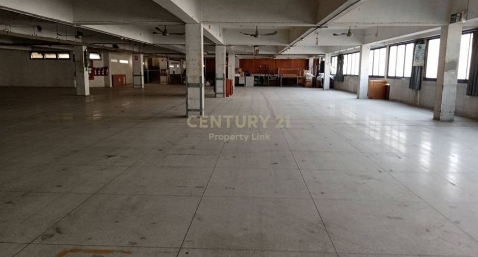 For sale 2 bedrooms retail Space in Yan Nawa, Bangkok