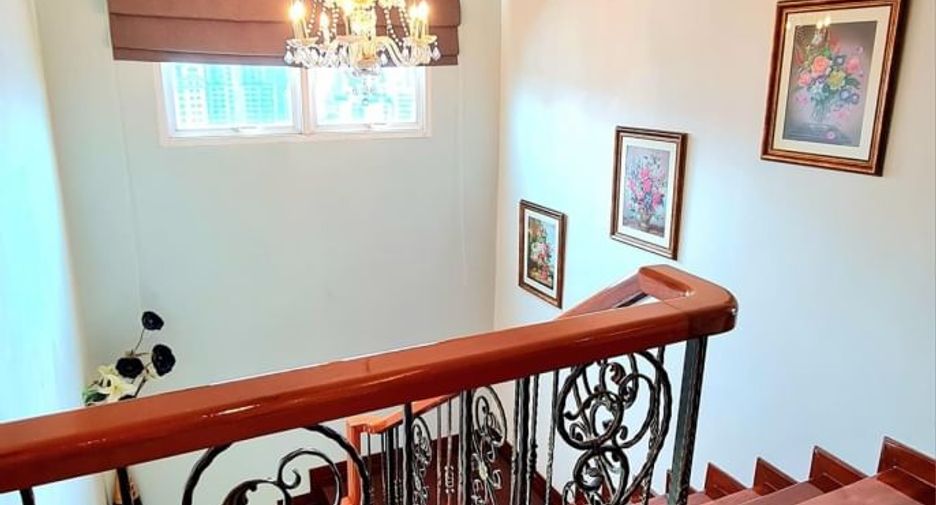 Apartamento con servicios en alquiler de 4 habitaciones en Watthana, Bangkok