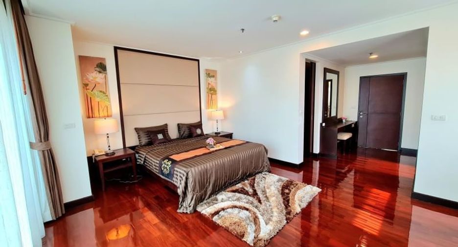 Apartamento con servicios en alquiler de 4 habitaciones en Watthana, Bangkok