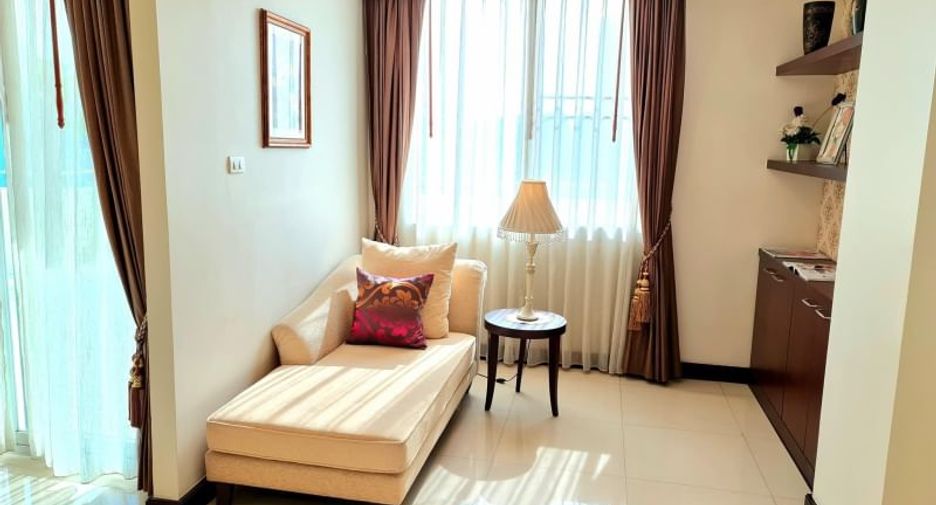 Apartamento con servicios en alquiler de 4 habitaciones en Watthana, Bangkok
