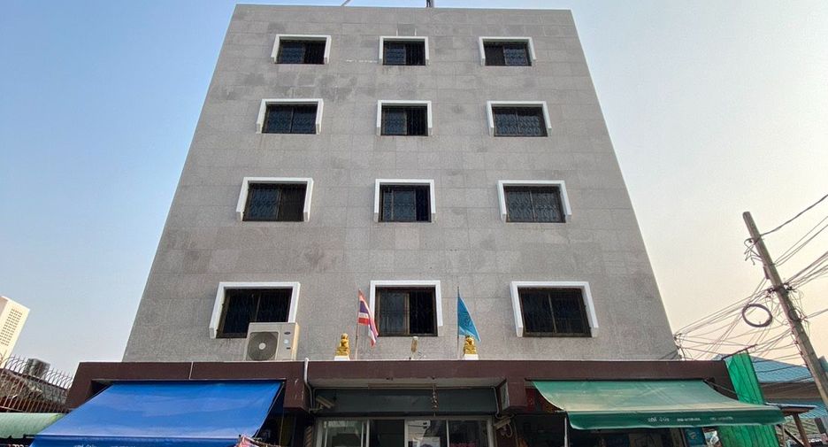For sale 62 bed apartment in Wang Thonglang, Bangkok