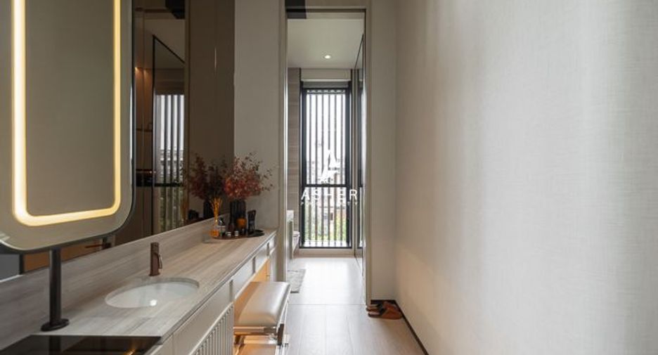 For sale 5 bedrooms house in Bang Phli, Samut Prakan