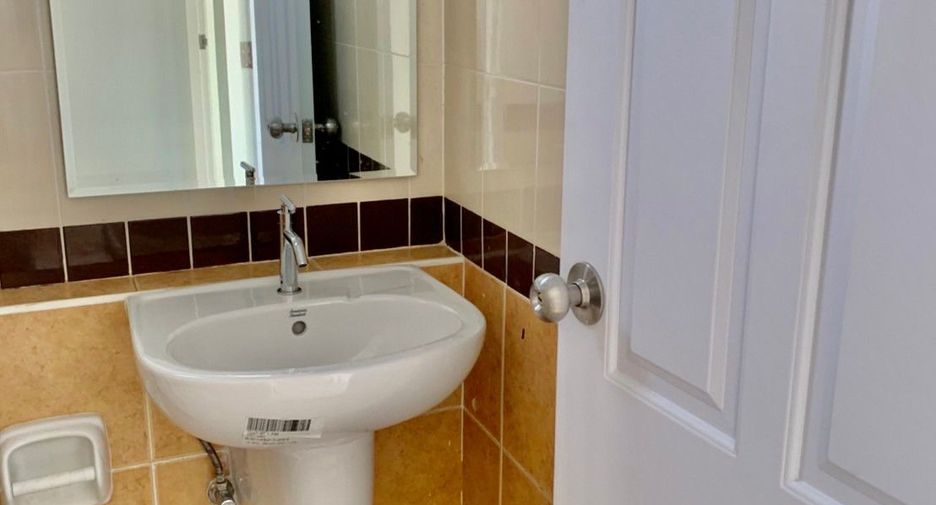 Casa en venta de 3 habitaciones en Mueang Chon Buri, Chonburi