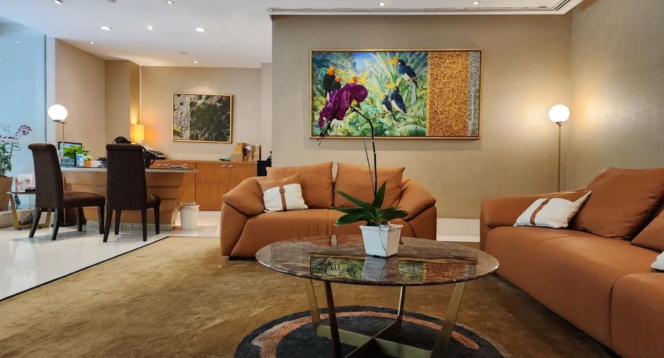 For rent and for sale 3 bedrooms condo in Sathon, Bangkok
