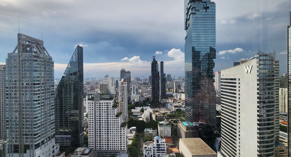 For rent and for sale 3 bedrooms condo in Sathon, Bangkok