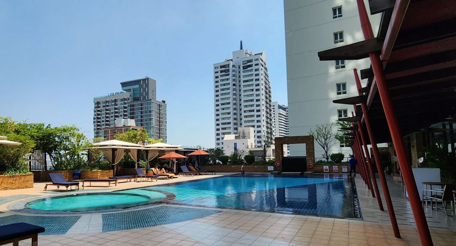 For rent and for sale 3 bedrooms condo in Sathon, Bangkok