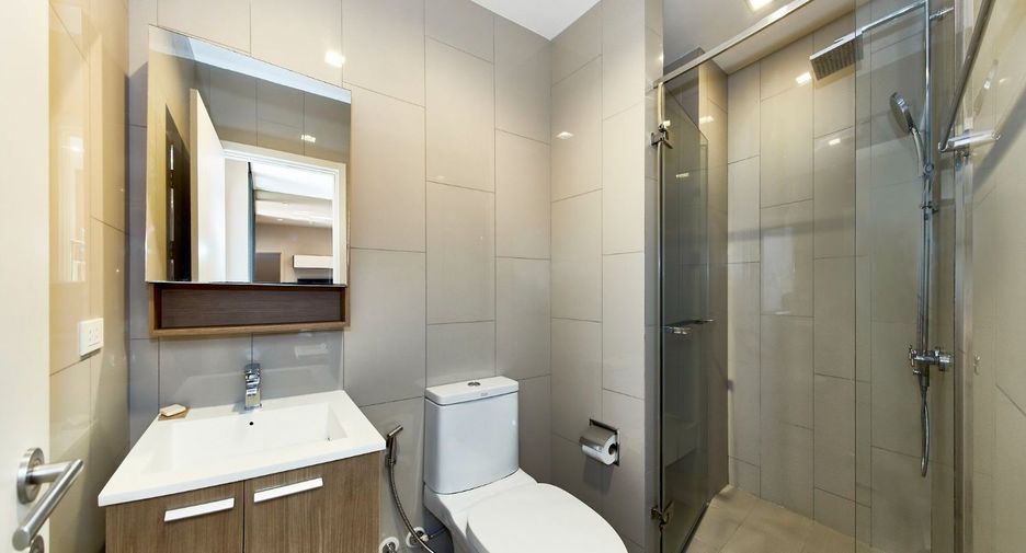 For rent 1 bed condo in Watthana, Bangkok