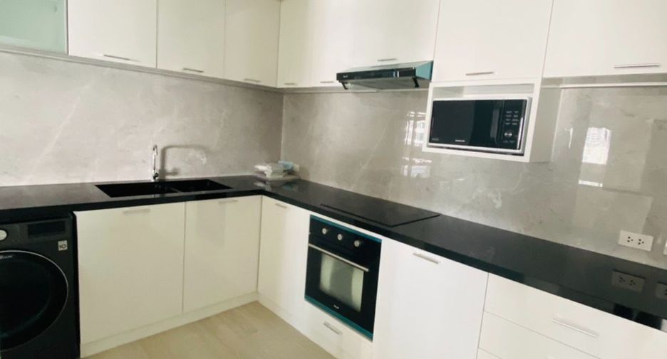 Wohnung zur Miete mit 2 Zimmer in Bang Rak, Bangkok