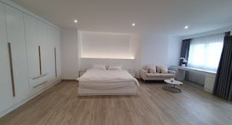 Wohnung zur Miete mit 2 Zimmer in Bang Rak, Bangkok