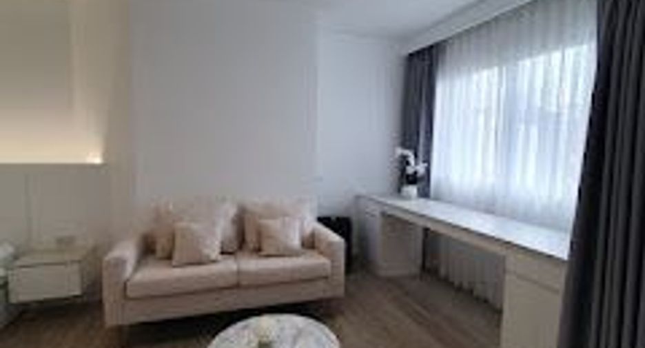 Wohnung zur Miete mit 2 Zimmer in Bang Rak, Bangkok
