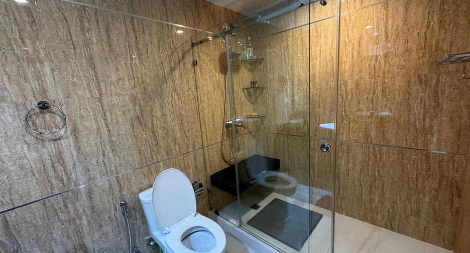 For rent and for sale 3 bedrooms condo in Bang Phlat, Bangkok