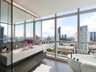 For rent 2 bed serviced apartment in Khlong San, Bangkok