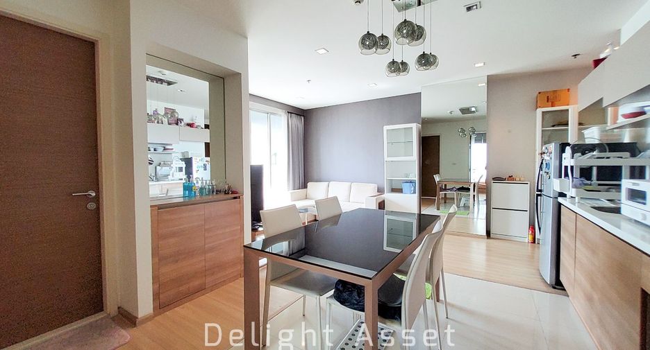 For sale 2 bedrooms condo in Phaya Thai, Bangkok