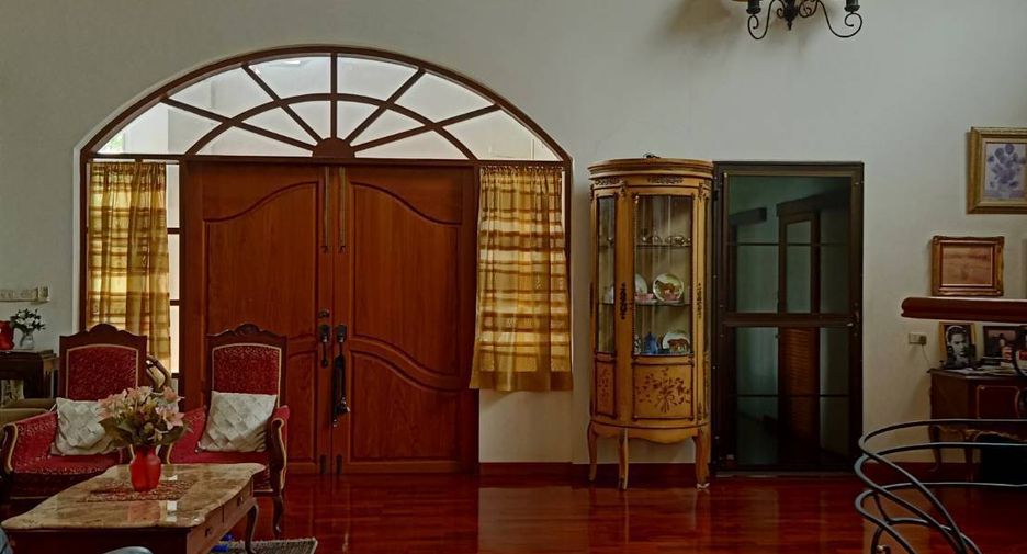 À louer et à vendre 5 chambres maison à Wang Thonglang, Bangkok