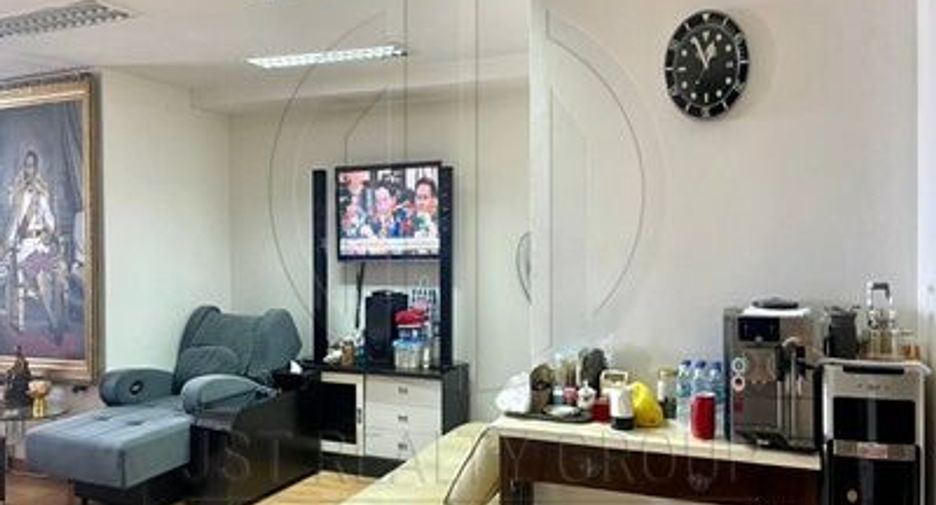 For sale 2 bedrooms condo in Bang Rak, Bangkok