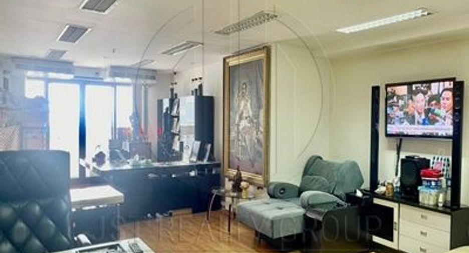 For sale 2 bedrooms condo in Bang Rak, Bangkok