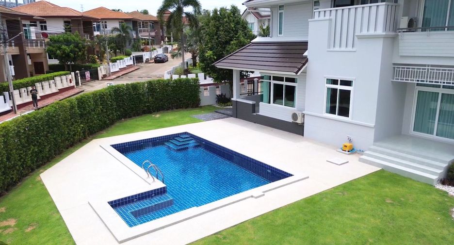 For sale 4 bed house in Bang Lamung, Chonburi
