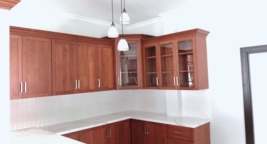 For sale 4 bed house in Bang Lamung, Chonburi