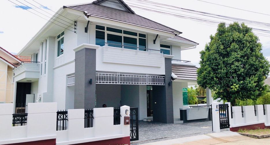 For sale 4 bed house in Bang Lamung, Chonburi
