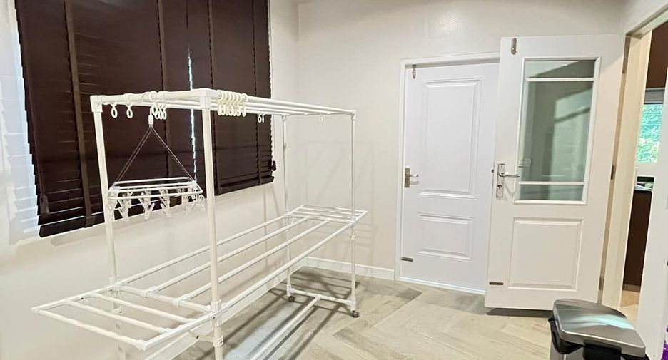 出租 和 出售 4 卧室 独立屋 在 Bang Khen, 曼谷