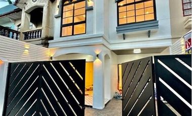 Reihenhaus zum Kauf mit 3 Zimmer in Phra Khanong, Bangkok