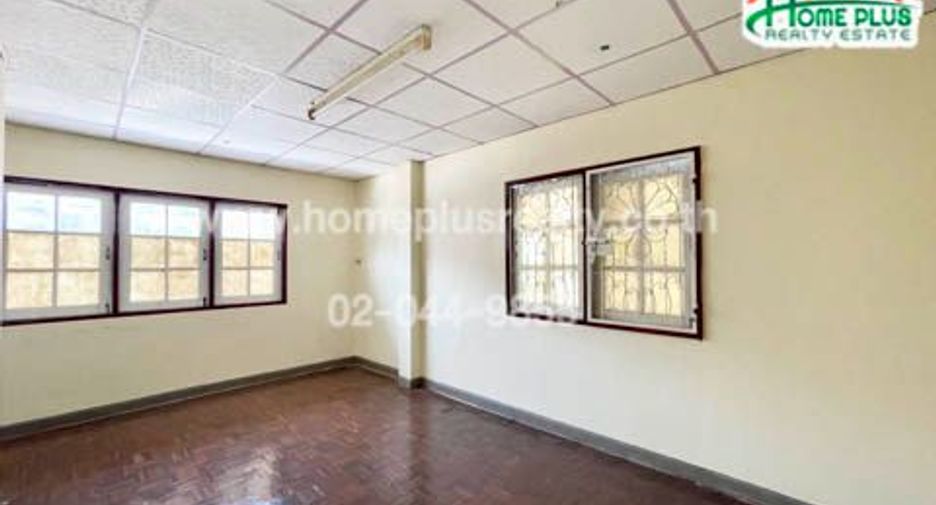 À vendre 2 chambres maison de ville à Bang Sao Thong, Samut Prakan