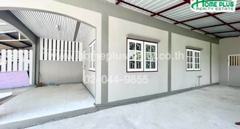 À vendre 2 chambres maison de ville à Bang Sao Thong, Samut Prakan