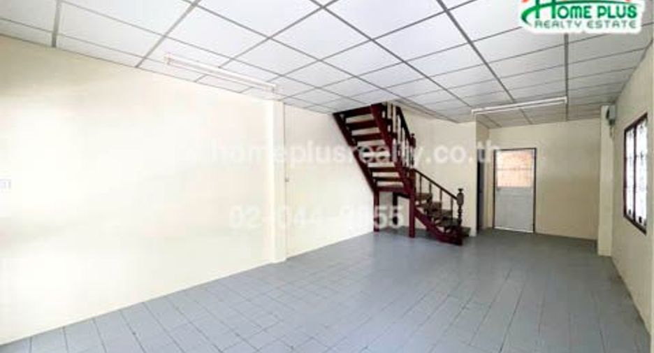 À vendre 2 chambres maison de ville à Bang Sao Thong, Samut Prakan