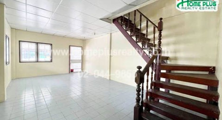 À vendre 2 chambres maison de ville à Bang Sao Thong, Samut Prakan