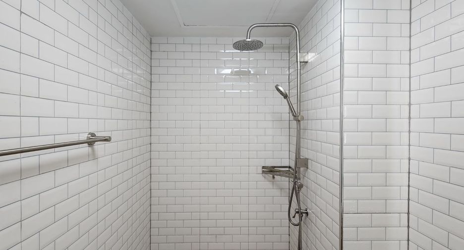 Wohnung zum Kauf mit 1 Zimmer in Bang Khun Thian, Bangkok