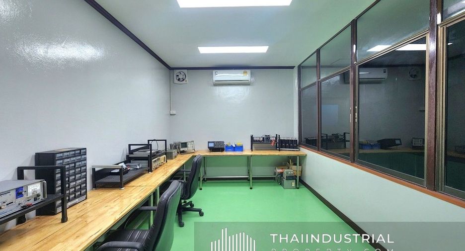 Almacén en venta en Khlong Luang, Pathum Thani