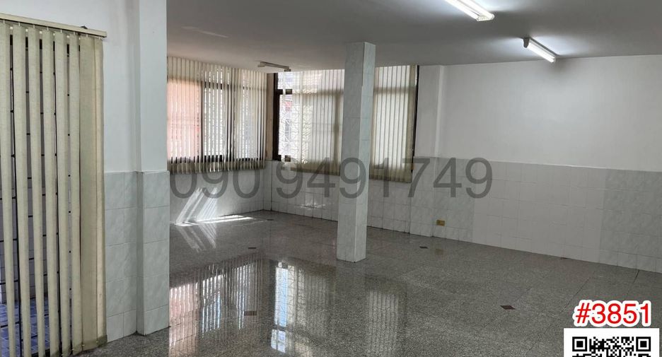 For rent 3 ベッドルーム townhouse in Rat Burana, Bangkok