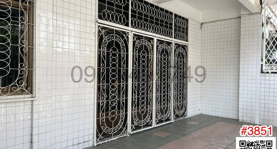 For rent 3 ベッドルーム townhouse in Rat Burana, Bangkok