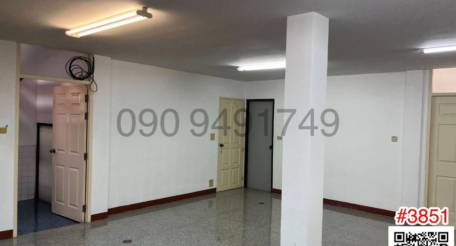 For rent 3 ベッドルーム townhouse in Rat Burana, Bangkok