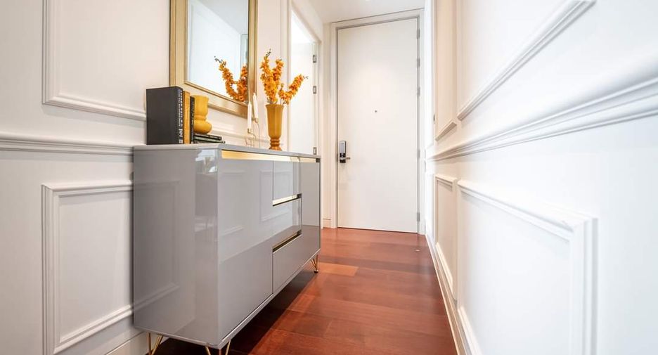 For rent and for sale 1 bed condo in Watthana, Bangkok