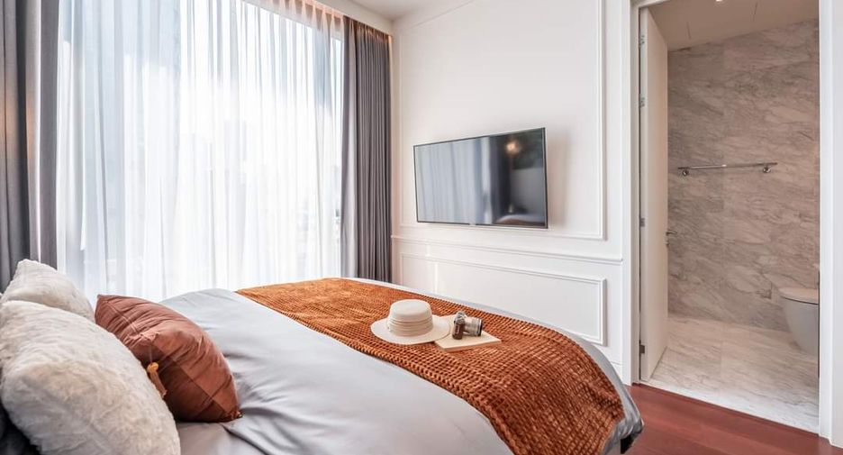 For rent and for sale 1 bed condo in Watthana, Bangkok